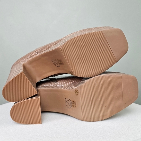 Chinese Laundry Women's Beige Parkside Reptile Platform Bootie size 9 - Picture 12 of 14